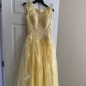 Gorgeous ball gown or prom dress.